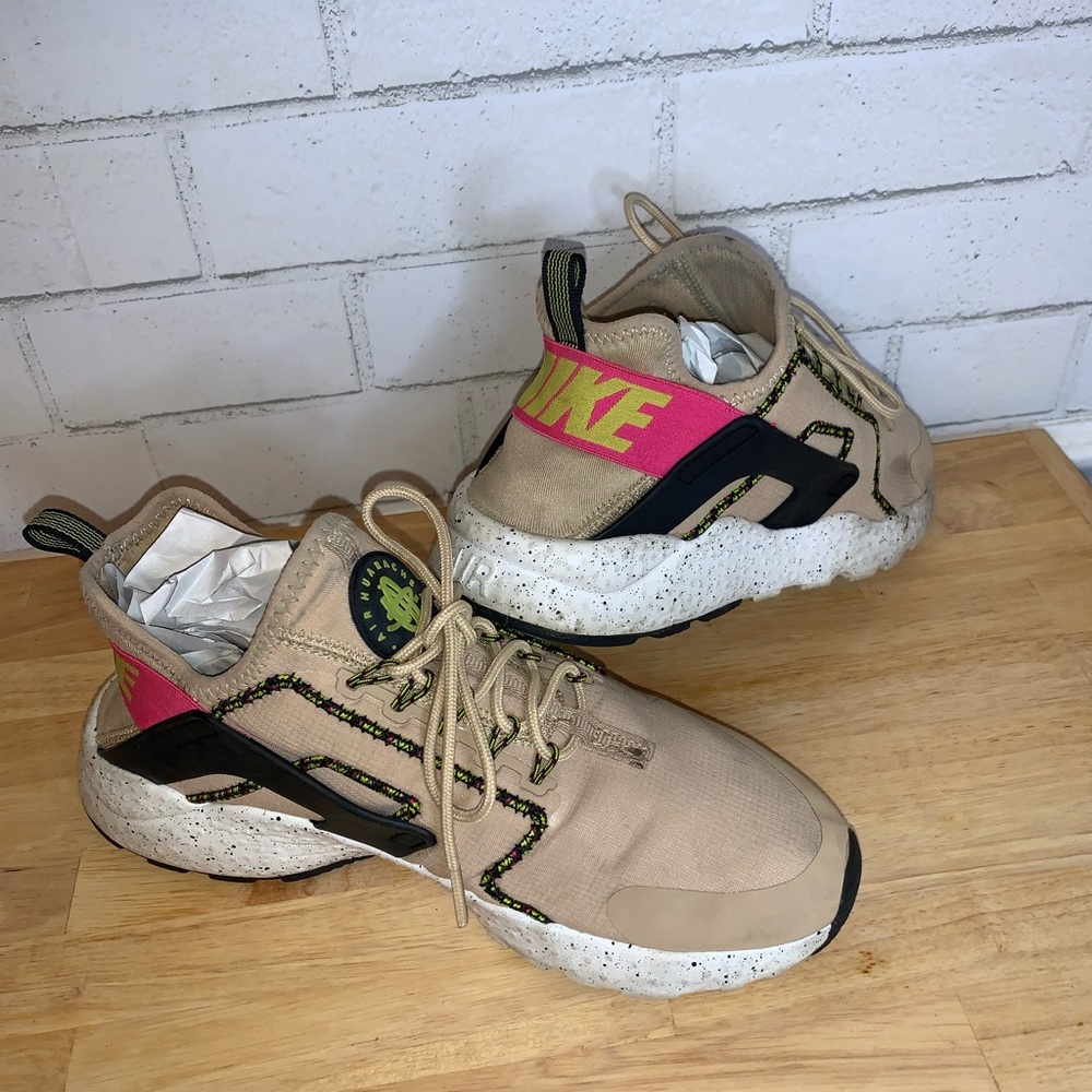 Nike Air Huarache Run Ultra SI Shoes Mushroom/Deadly Pink Womens 10 881100-200